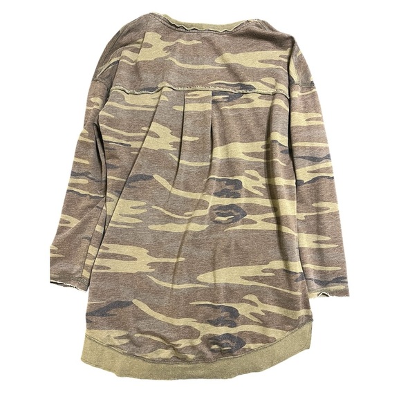 Women’s Z-Supply Camo Weekender Top | Size Small-Oversized - Picture 2 of 3